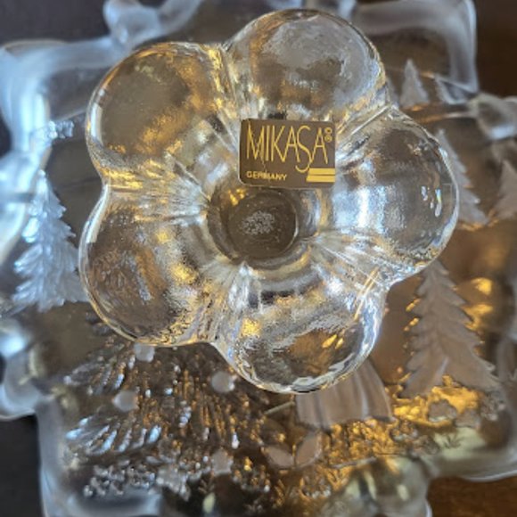 MIKASA CHRISTMAS STORY FOOTED BON BON PLATE NIB 9-3/4" - Picture 3 of 9